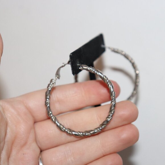 Beautiful twisted silver hoop earrings 1.75" tall - Picture 2 of 4